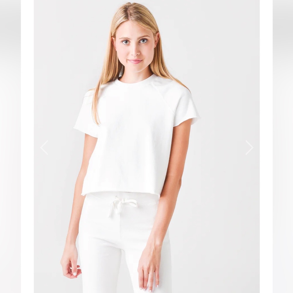 Monrow Cut-off Raglan Tee - Picture 4 of 11